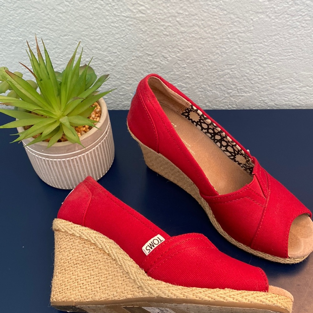 Toms Ted Canvas Wedges Sz 6.5